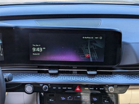 Used 2024 Kia Carnival SX Prestige image 20