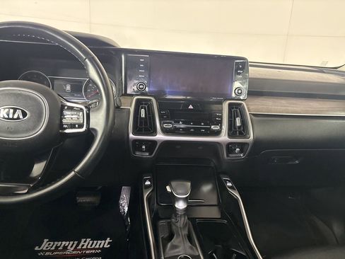 Used 2021 Kia Sorento EX w/ EX AWD X-Line Package image 23