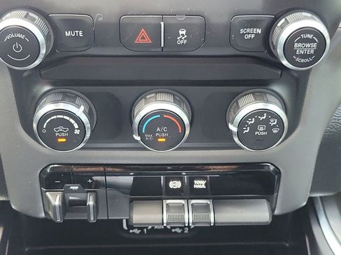 Used 2024 RAM 3500 Big Horn AWD/4WD image 15