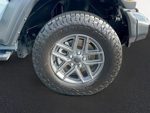 Used 2024 Jeep Wrangler Unlimited Sport AWD/4WD image 30