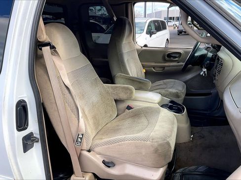 Used 2000 Ford F150 XLT image 8