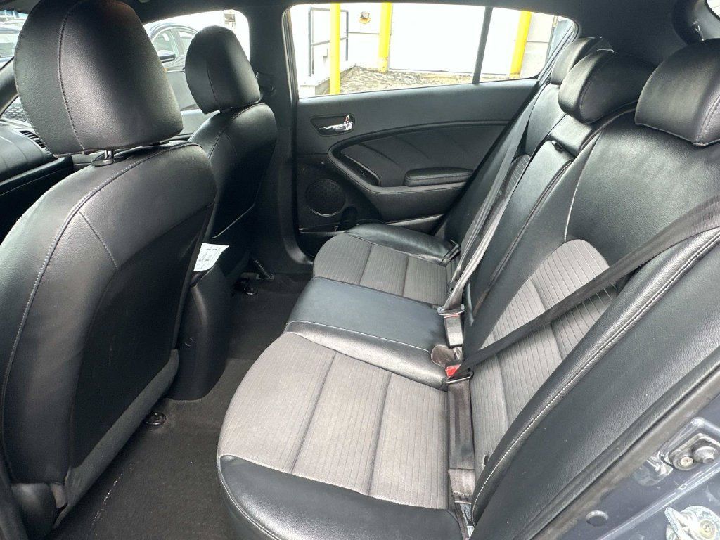 Used 2016 Kia Forte SX FWD image 28