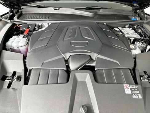 Certified 2025 Porsche Cayenne E-Hybrid AWD/4WD image 40