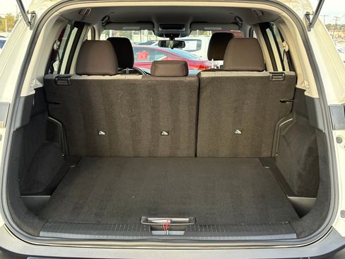 Certified 2023 Nissan Rogue SV image 43