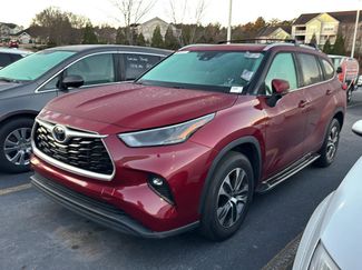 Used 2022 Toyota Highlander XLE video 1