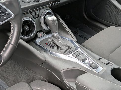 Certified 2021 Chevrolet Camaro LT RWD image 17