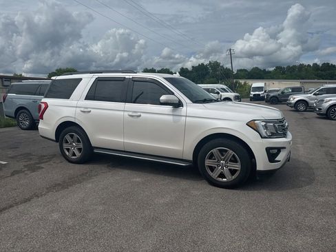 Used 2019 Ford Expedition XLT w/ Equipment Group 202A RWD image 21