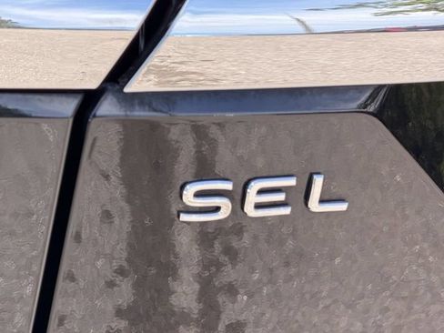 Certified 2024 Volkswagen Atlas SEL AWD/4WD image 10