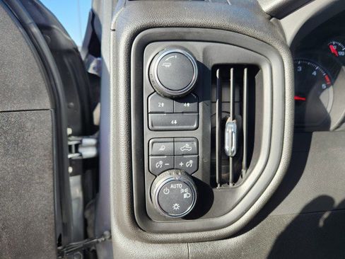 Used 2024 Chevrolet Silverado 2500 Custom w/ Custom Value Package image 36