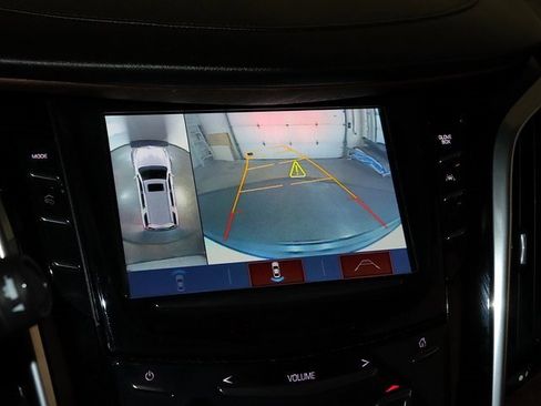 Used 2019 Cadillac Escalade Premium Luxury image 22