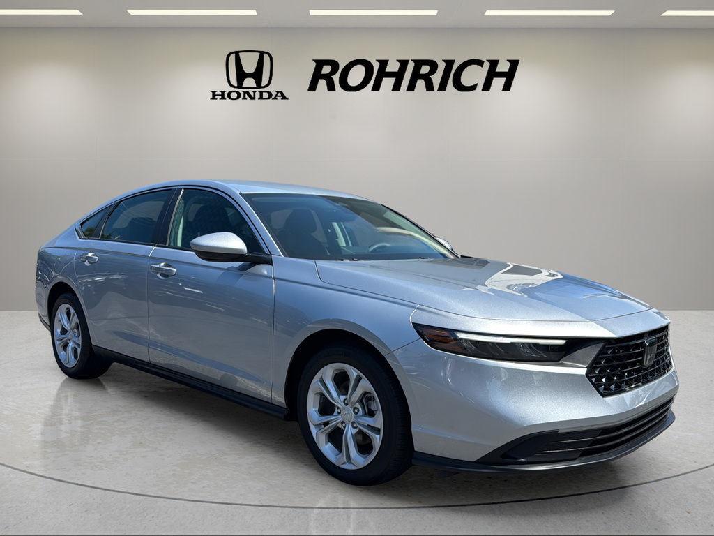 Certified 2025 Honda Accord LX image 4
