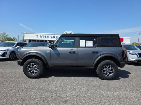 Certified 2022 Ford Bronco Badlands image 8