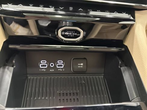Used 2026 Jeep Grand Cherokee Limited w/ Luxury Tech Group II AWD/4WD image 30