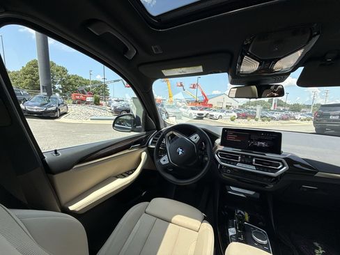 Used 2024 BMW X3 xDrive30i w/ Premium Package w/ZPA AWD/4WD image 15