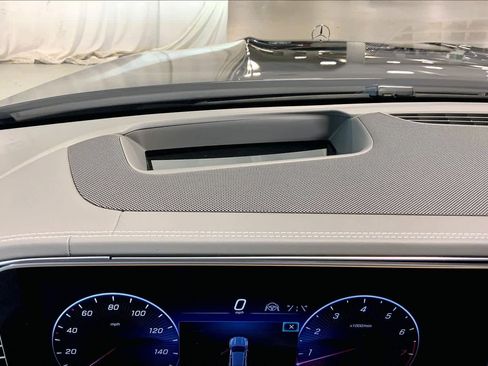 Used 2025 Mercedes-Benz Maybach GLS 600 4MATIC image 35