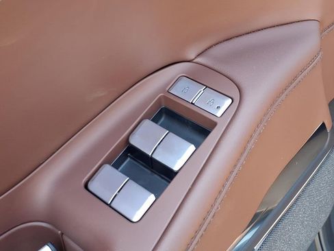 New 2026 Lincoln Navigator Reserve AWD/4WD image 17