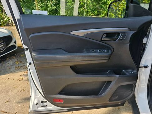 Used 2023 Honda Passport TrailSport image 7