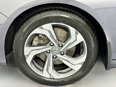 Certified 2018 Honda Accord EX-L image 30