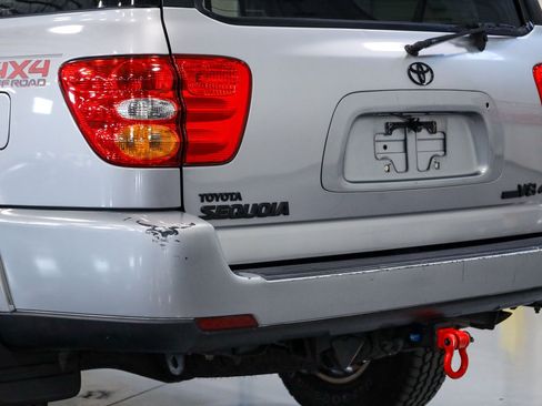 Used 2002 Toyota Sequoia SR5 w/ Alloy Wheel Pkg AWD/4WD image 11