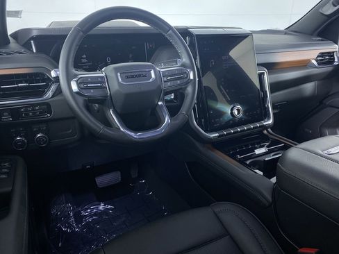 Certified 2025 GMC Yukon Denali image 2