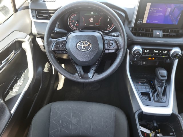 Used 2025 Toyota RAV4 XLE AWD/4WD image 24