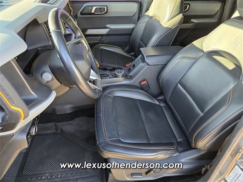 Used 2023 Ford Bronco Badlands image 10