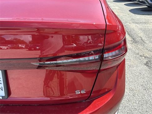 Used 2025 Volkswagen Jetta SE w/ Sunroof Package image 35