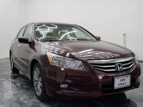Used 2011 Honda Accord EX-L image 3