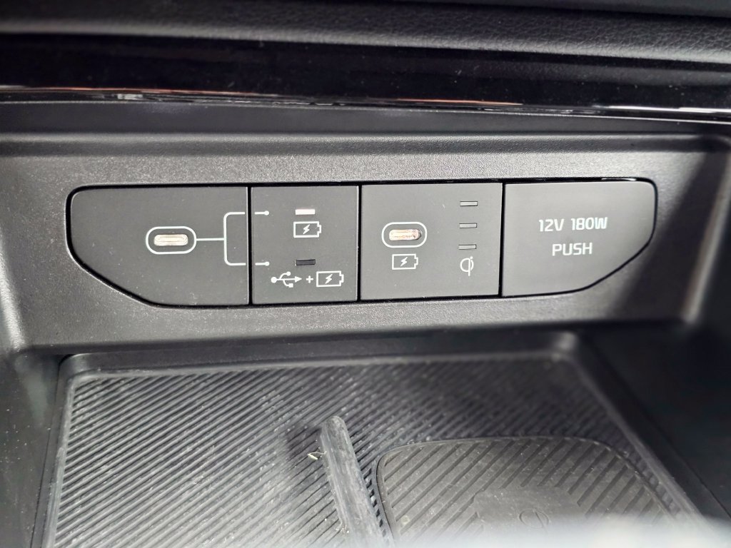 Used 2025 Kia K5 GT FWD image 23