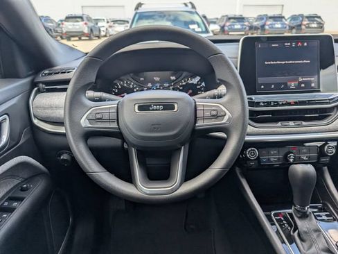 Used 2025 Jeep Compass Sport AWD/4WD image 23