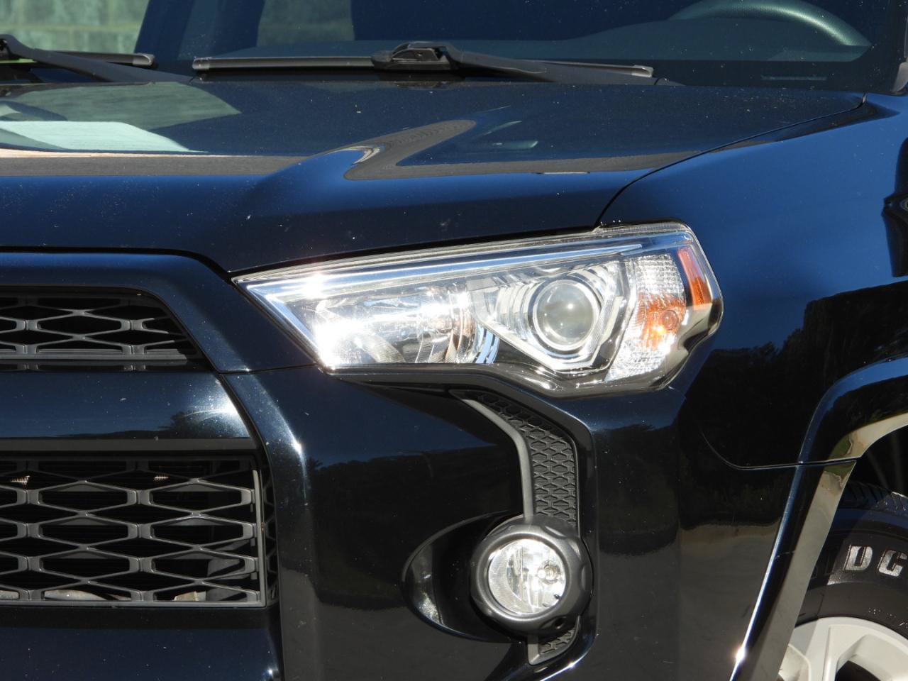 Used 2017 Toyota 4Runner SR5 Premium RWD image 4