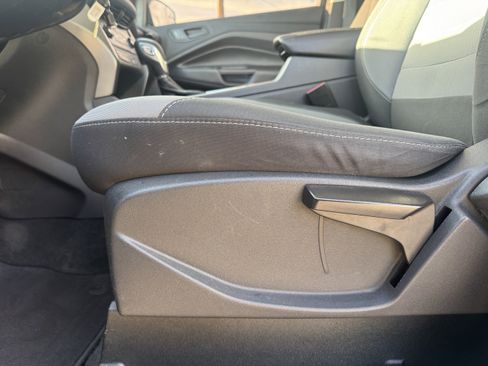 Used 2018 Ford Escape S image 11