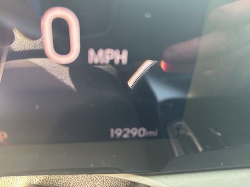 Used 2024 Buick Envista Sport Touring w/ Experience Buick Package image 13