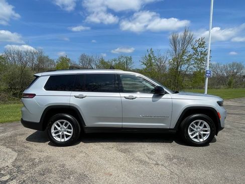 Used 2023 Jeep Grand Cherokee L Laredo AWD/4WD image 2