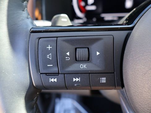 Used 2024 Nissan Pathfinder Platinum w/ Cargo Package image 56