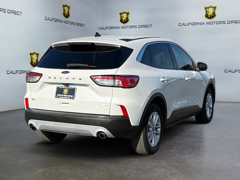 Used 2020 Ford Escape SE image 5