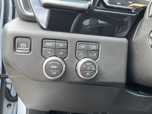 New 2026 GMC Sierra 1500 SLT w/ SLT Premium Plus Package AWD/4WD image 28