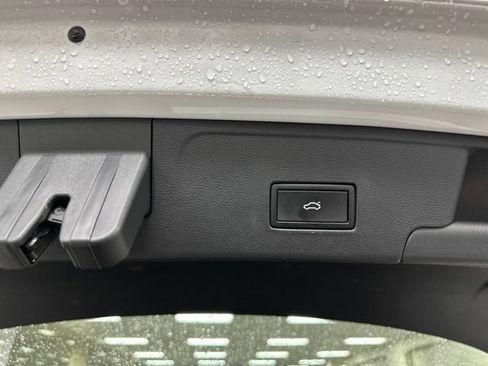 Used 2023 Volkswagen Atlas Cross Sport SE w/ Panoramic Sunroof Package AWD/4WD image 22