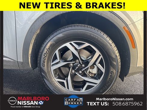 Used 2024 Kia Sportage LX image 10