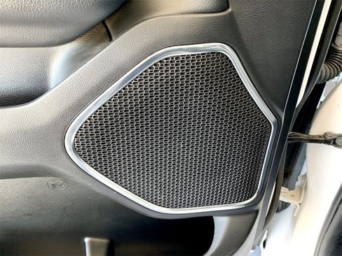 Used 2024 RAM 1500 Laramie image 14