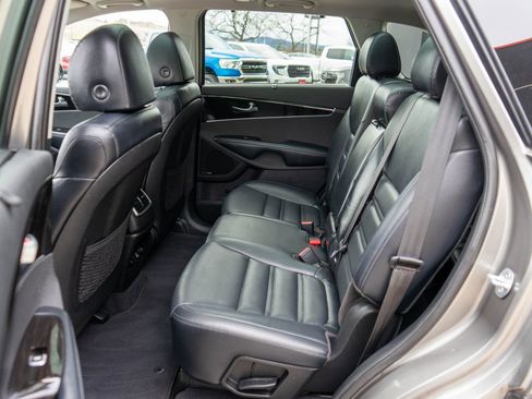 Used 2019 Kia Sorento EX w/ EX Touring Package image 14