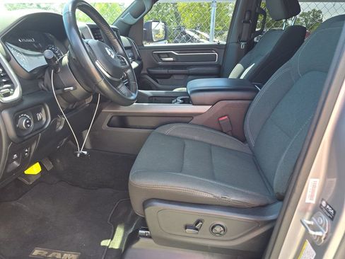 Used 2021 RAM 1500 Big Horn AWD/4WD image 2
