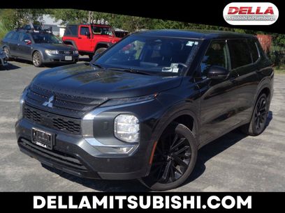 Used 2024 Mitsubishi Outlander SE Black Edition
