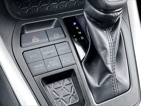 Certified 2023 Toyota RAV4 XLE image 35