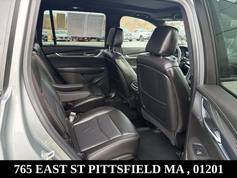 Used 2024 Cadillac XT6 Sport w/ Technology Package image 26