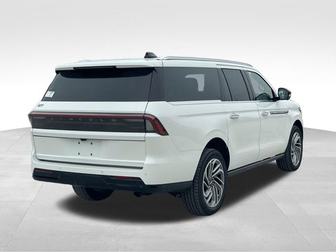 New 2026 Lincoln Navigator L Reserve image 5