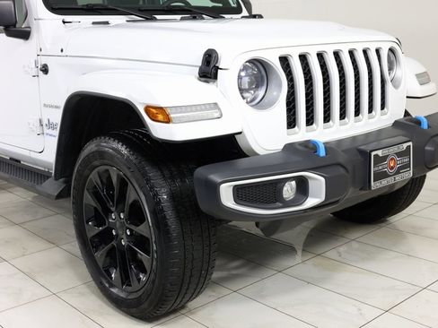 Used 2023 Jeep Wrangler Unlimited Sahara w/ Dual Top Group image 37