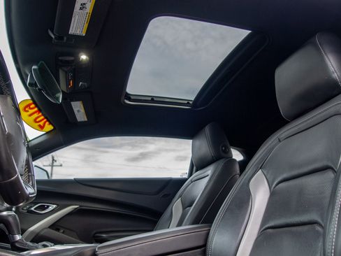 Used 2019 Chevrolet Camaro LT w/ Technology Package image 25