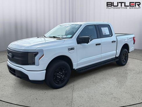 Used 2025 Ford F150 Lightning XLT AWD/4WD image 2