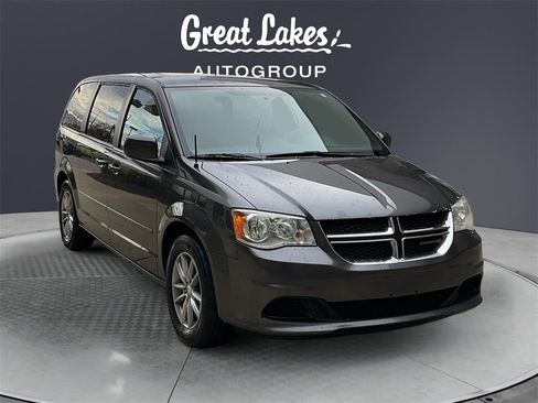 Used 2016 Dodge Grand Caravan SE image 7